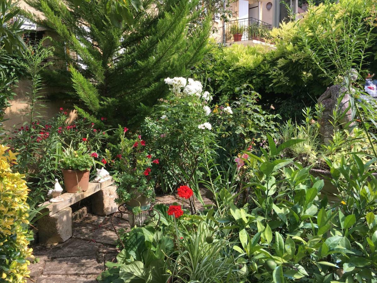 Les Jardins De Jacinthe Apartment